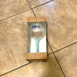 Wine Stem, beautiful design, 18 oz